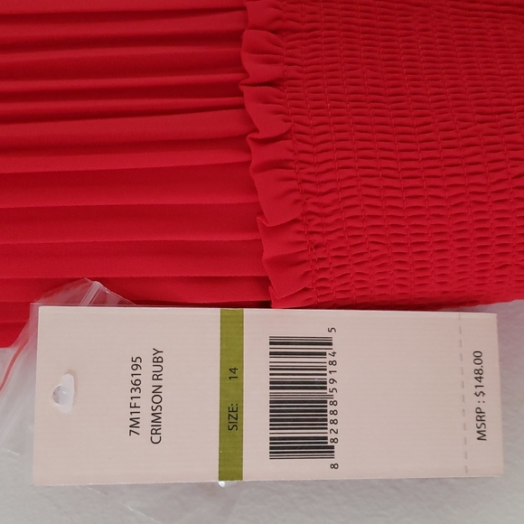 nanette NANETTE LEPORE Pleated Sleeveless Dress in Crimson Ruby - Picture 11 of 16